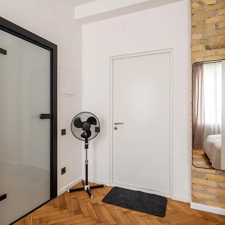 Mucenieku Old Town Bright *