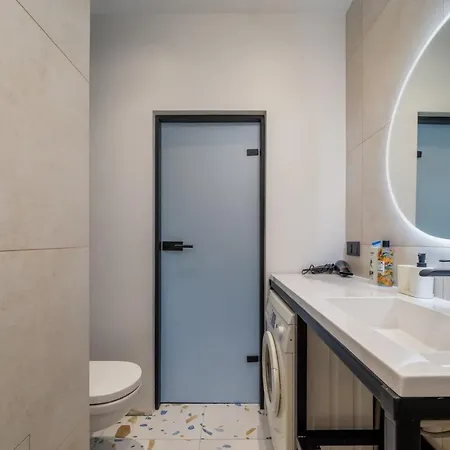 Mucenieku Old Town Bright 公寓