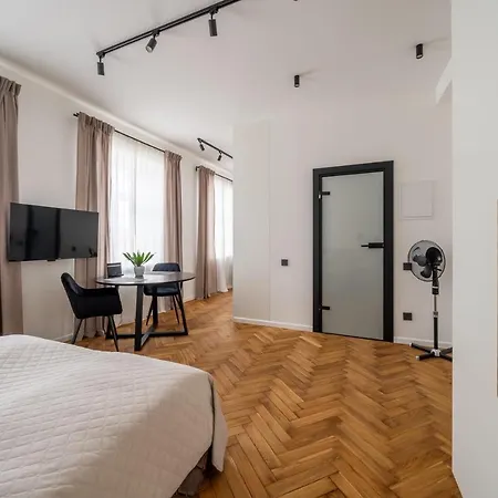 Mucenieku Old Town Bright 아파트 리가